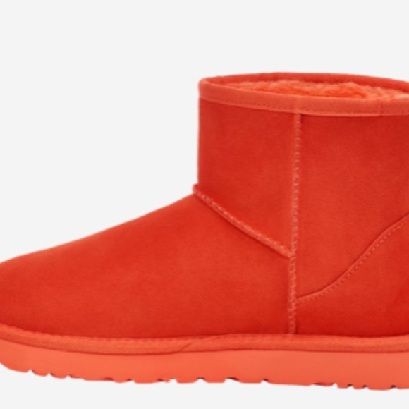 UGG Classic Mini Slide Logo size 5 - Picture 2 of 7